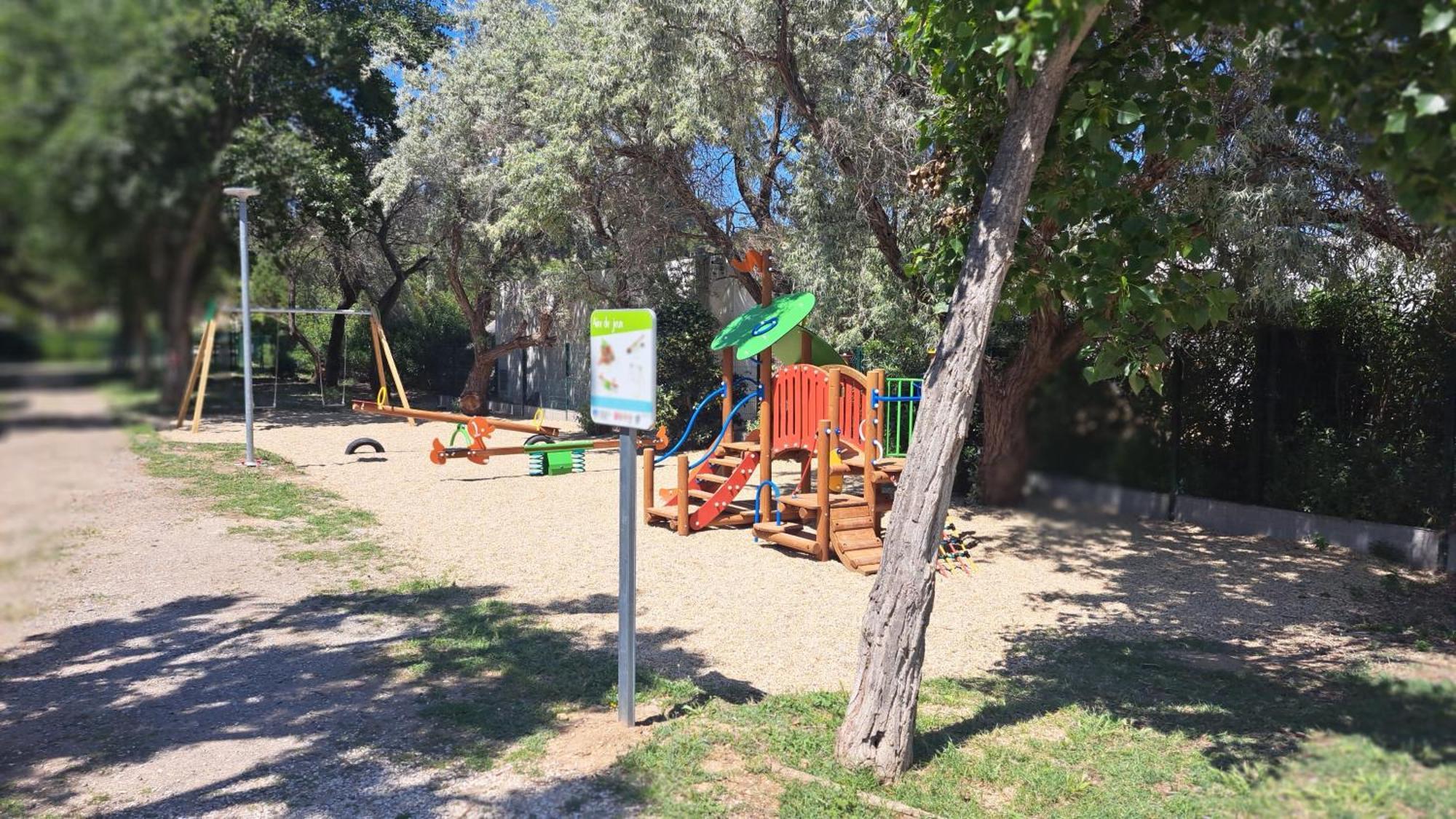 Mobile Home Climatise 3 Chambres A Narbonne Plage ภายนอก รูปภาพ